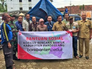 foto-bantuan-banjir-pandeglang-8